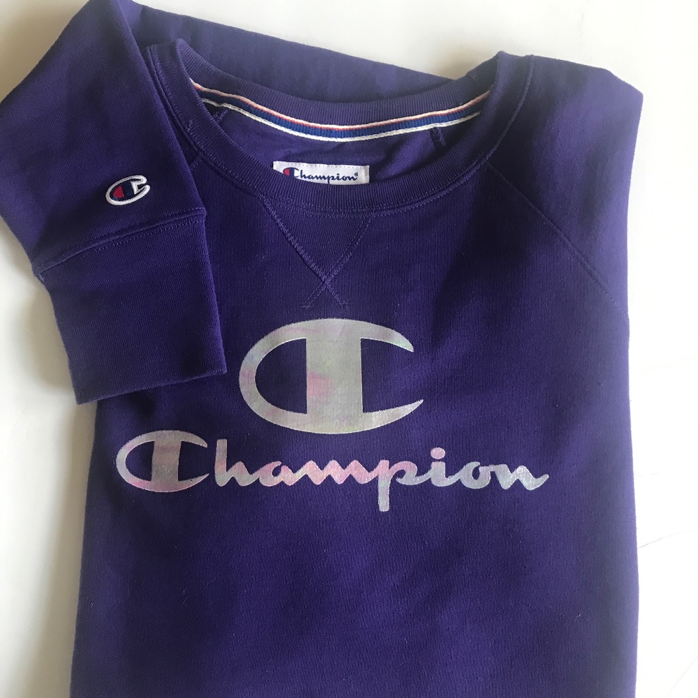 Champion Sweatshirt with Metallic Logo. Medium